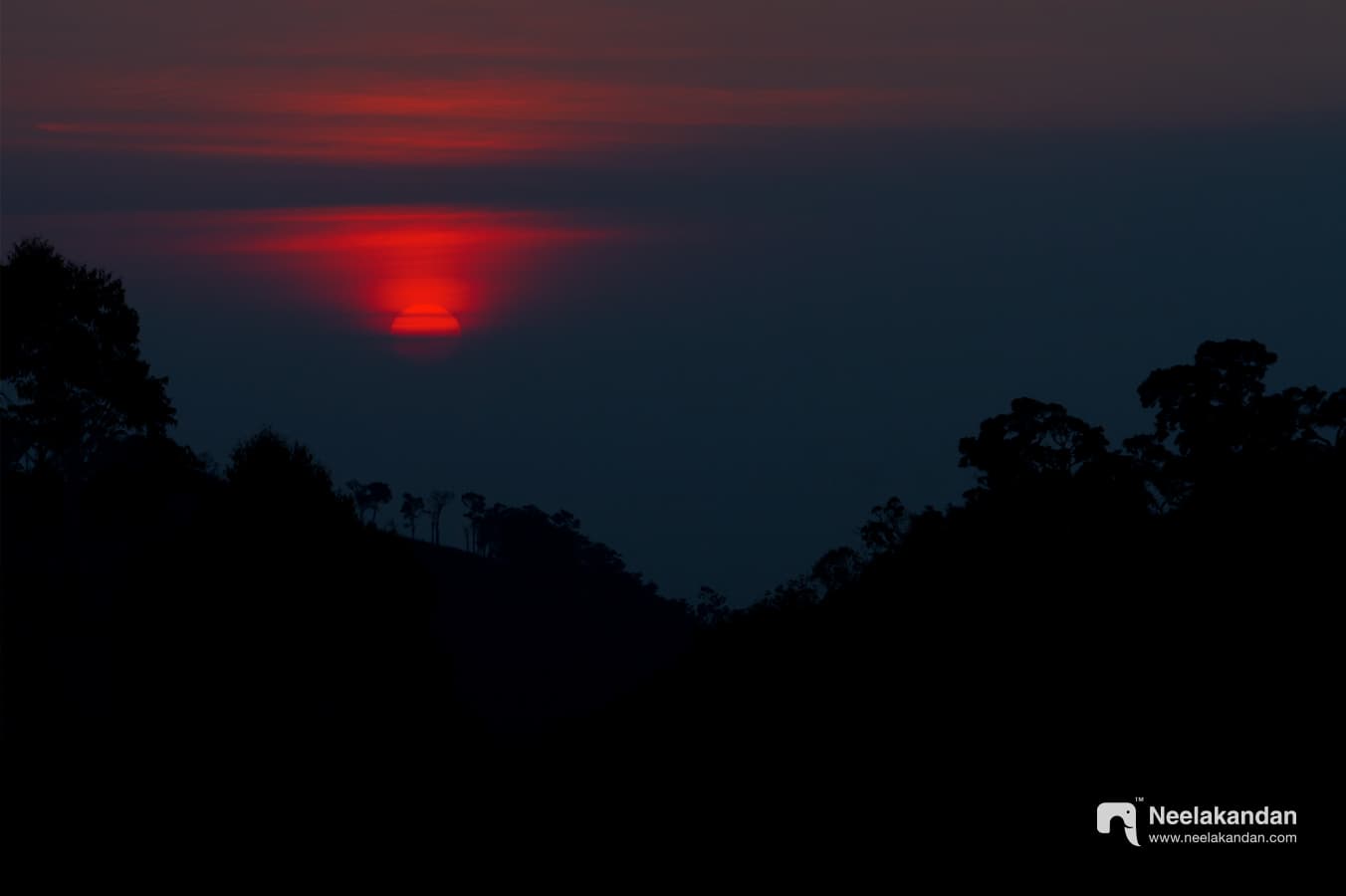 The red sunset at Munnar
